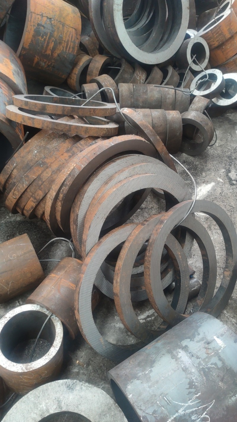 新建新建新建42CrMo无缝钢管切割